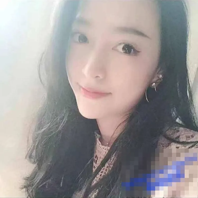 方姓女師外型貌美亮眼。翻攝自互聯網