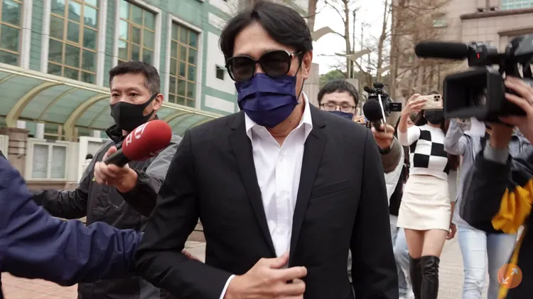 陳坤保(圖)日前為偷腥案到法院作證。資料照片