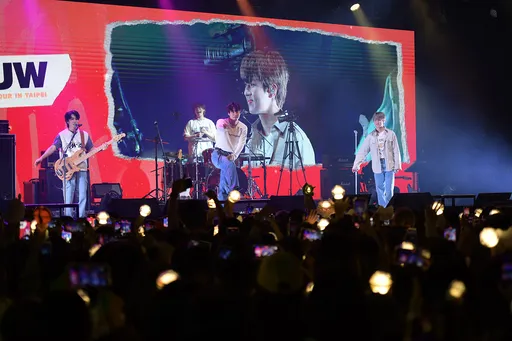 N.Flying寶島開唱當兵成員驚喜現身 驚艷1400台粉「怎麼這麼會唱」