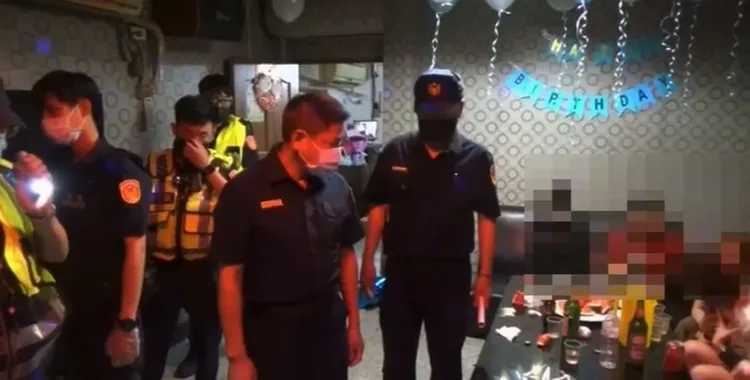 仁武分局長張泰賓率警力，於仁武區鳳仁路某間越南小吃部查獲多名失聯移工。翻攝畫面