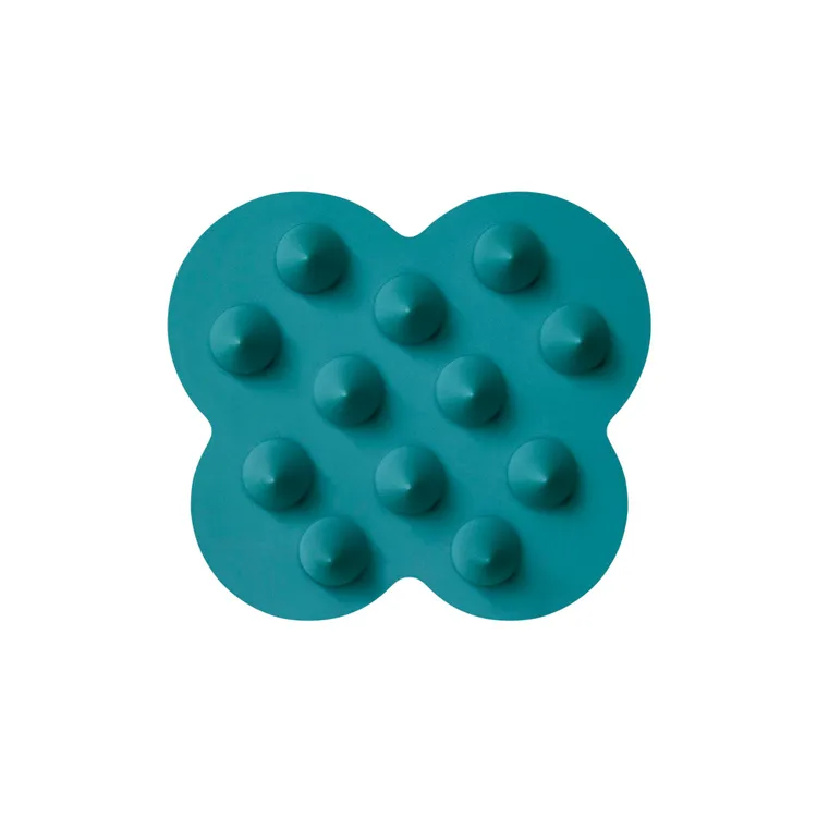 舒活頭皮按摩刷中硬款#神戶藍，680元。品牌提供