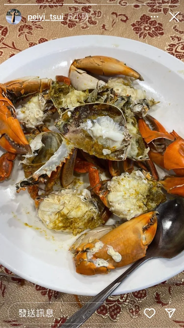 崔佩儀一家人到君悅飯店吃高檔料理。翻攝崔佩儀IG