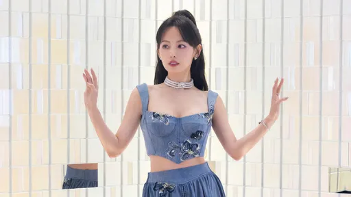 「最美妃子」疑離婚 渣男緊抓「張嘉倪老公」被酸爆