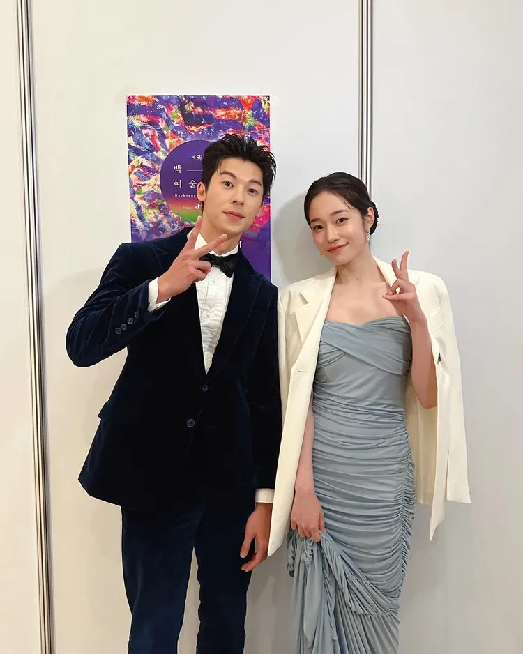 許光漢（左）跟《我們的藍調時光》盧允瑞合照。翻攝許光漢IG