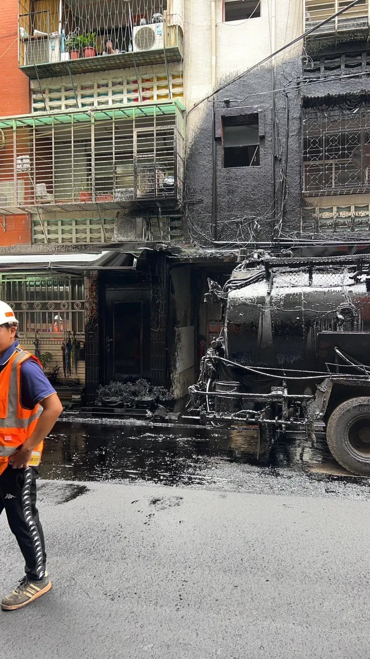 臉書「爆料公社」