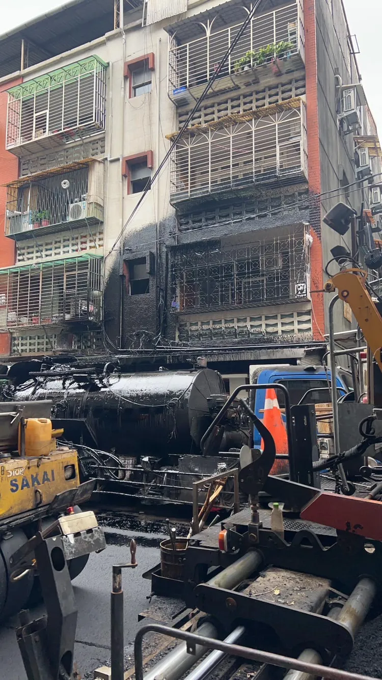 臉書「爆料公社」