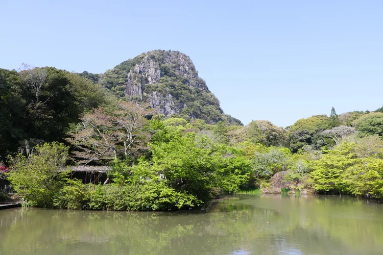 御船山與鏡池。賴昀岫攝