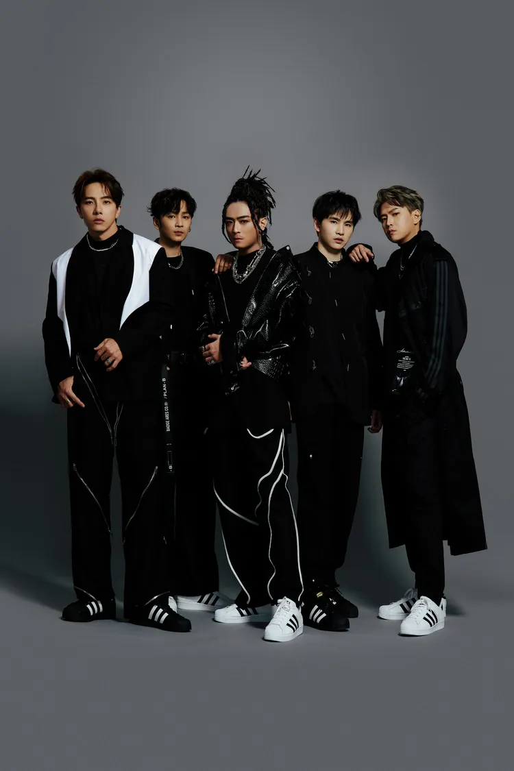 曾紅極一時的男團Energy日前上演世紀合體，逼哭一票老粉。品牌提供