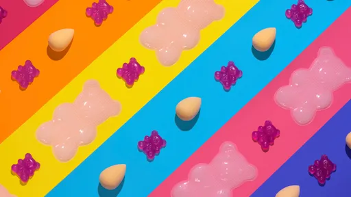 這小熊軟糖不能吃卻很實用 秀萌樣把上妝過程變乾淨