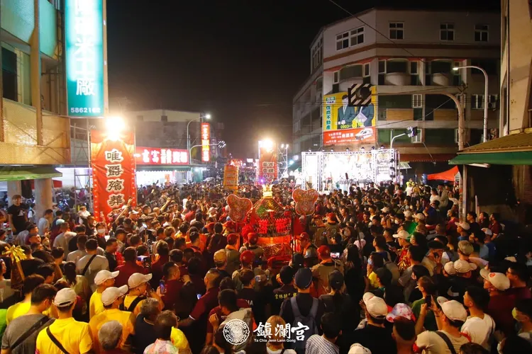 今年大甲媽遶境，滿滿都是人。翻攝臉書「大甲鎮瀾宮」