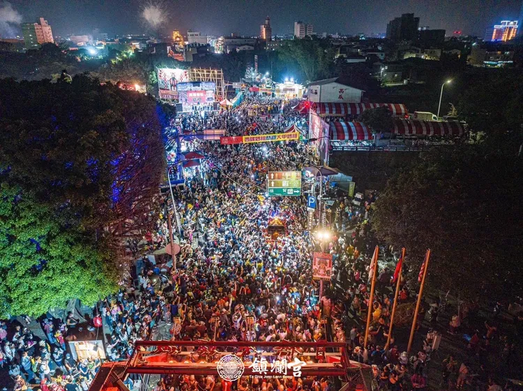 大甲媽昨晚進入西螺福興宮的盛況。翻攝「大甲鎮瀾宮」網站