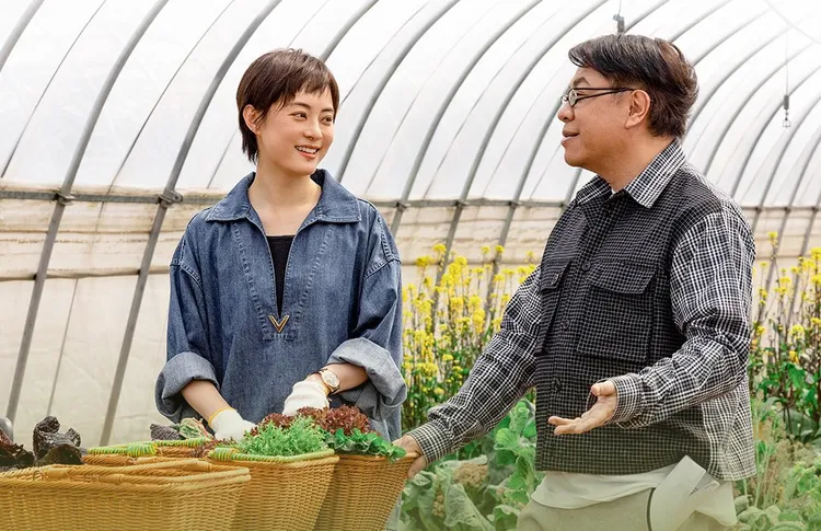 蔡康永（右）全新談話節目，首集來賓請到孫儷。翻攝優酷人文眾聲微博