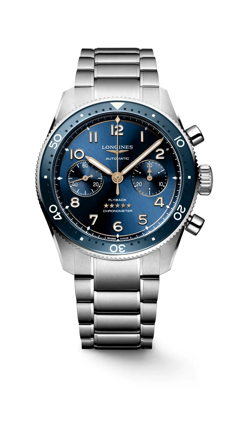 Spirit Flyback先行者系列精鋼飛返計時碼錶，藍色太陽放射紋面盤搭配精鋼鍊帶款，14萬8700元。品牌提供