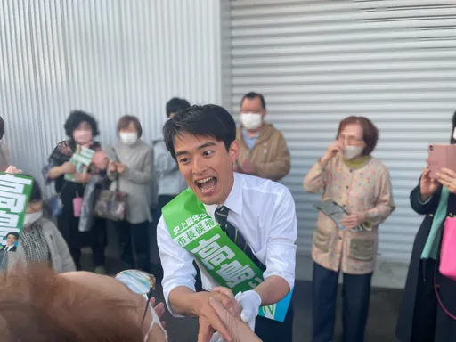 26歲東京大學退學生　當選成了日本最年輕市長