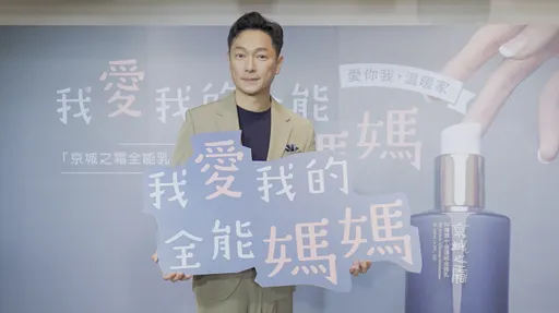 謝祖武上月慟別93歲失智母　曝愧疚心日伴媽媽照片入睡