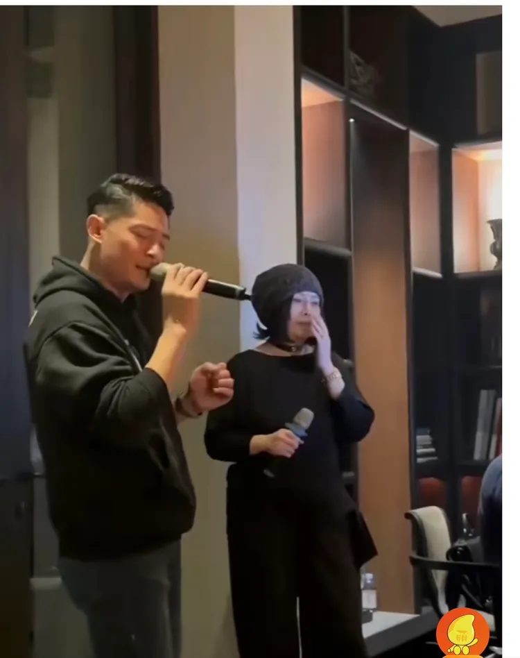 霍建華（左）和江蕙。翻攝芒果撈小萌主微博