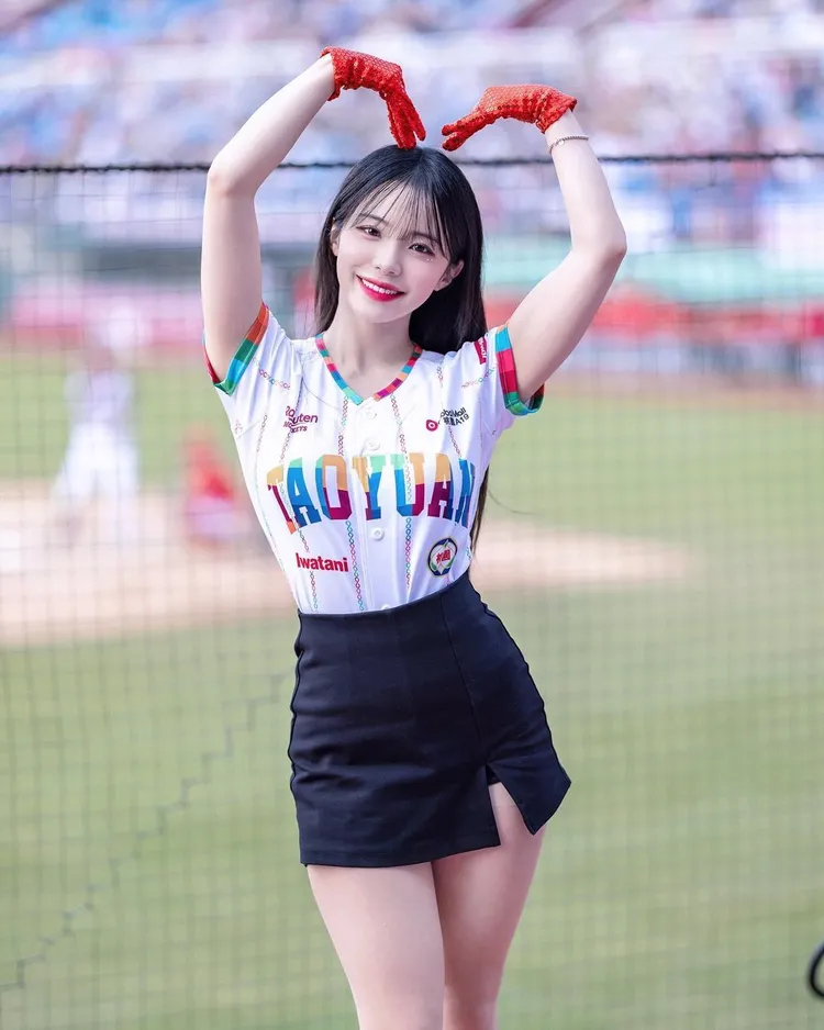 李多慧人氣旺，跟大家相約5月見。翻攝自李多慧IG