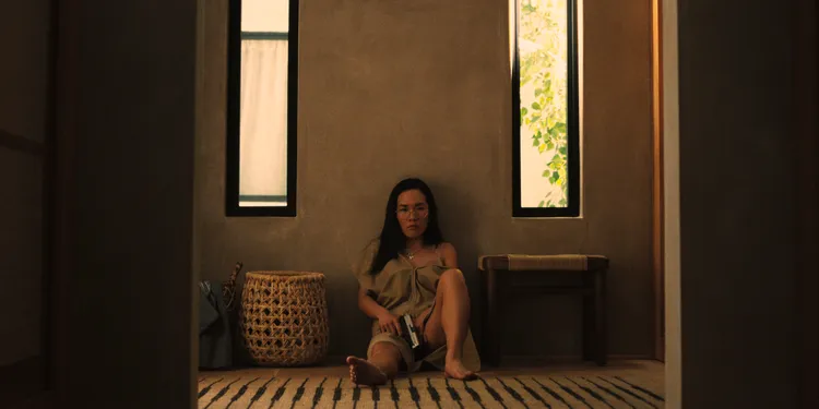 黃艾莉飾演的艾美活在完美的表象下，真實的她充滿壓抑的羞恥感與憤怒。Netflix提供
