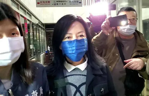 「購物站天后」涉炒股海削3千萬　炒手情侶檔曝光！她遭收押、他30萬交保