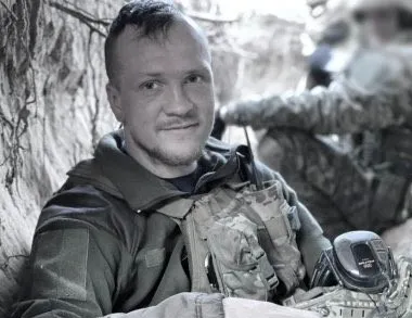 戰火無情！烏克蘭4屆世界踢拳道冠軍梅里諾夫傷重不治　留下妻子與2歲幼女  