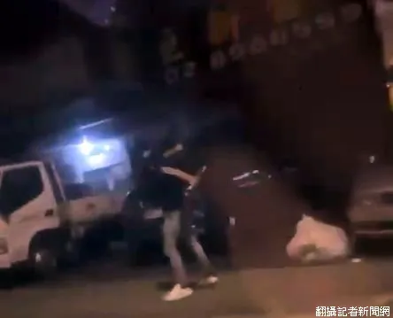 遭掃射新北當鋪再有被槍擊影片流出　「肖年仔」PO網嗆：垃圾敗壞公司名氣！