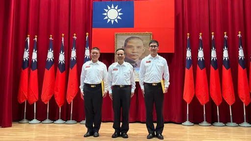 感激警消滅火民眾決定這麼做 婉拒2萬元紅包!新北2消防員獲表揚