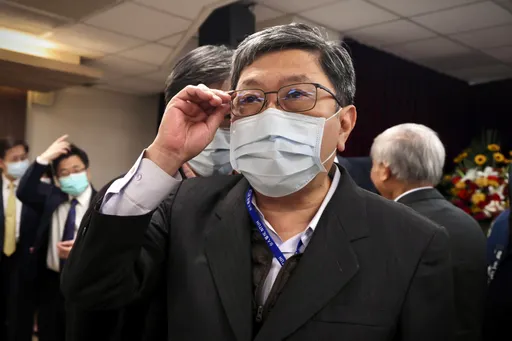 高端爭議再起!新冠後流感也要吵 李秉穎嘆「這一點」須檢討