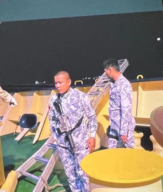 長鵬輪船長獲報後隨即通報菲律賓海巡署（Philippine Coast Guard）上船調查。讀者提供