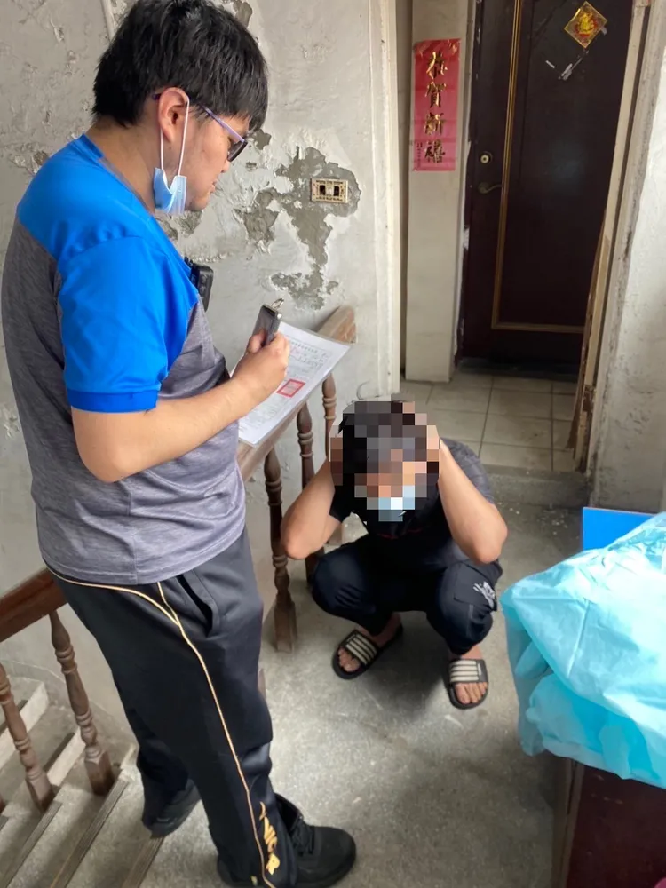 警方逮捕徐姓車手。蘆洲警分局提供