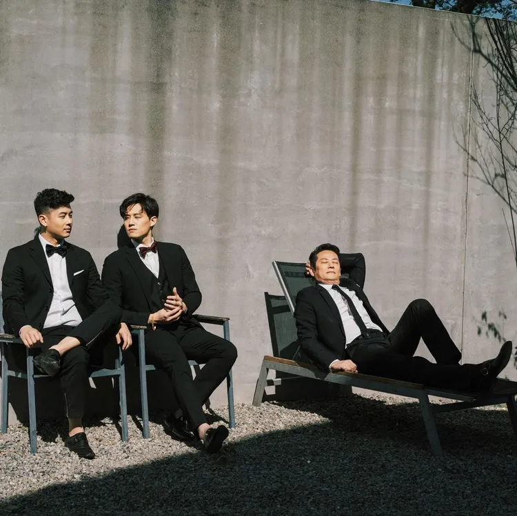 徐新洋開老爸玩笑，「老爸只有高中學歷，你怎麼這麼傑出」。翻攝徐新洋IG