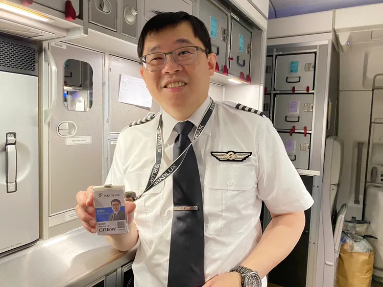 張國煒親自開飛機。陳怡文攝