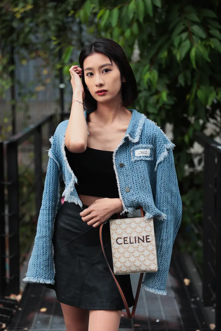 淯淯平常很愛笑，但拍照時高冷的模樣也是一樣吸引人。彭欣偉攝