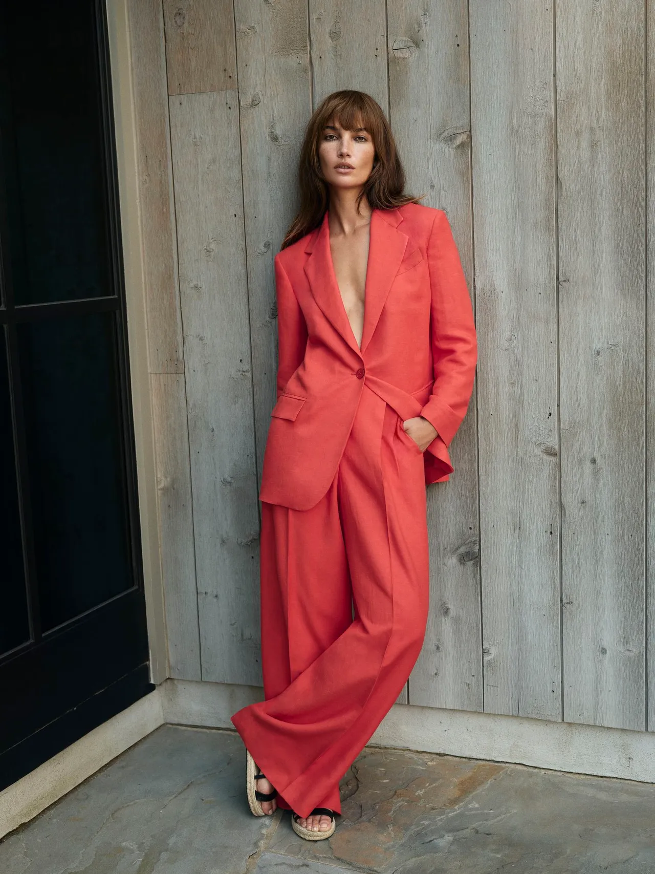 Lily Aldridge打造的From Lily with Love聯名系列,為講究衣著搭配的現代女性的夏日衣櫥,增添時髦愜意的理想單品。品牌提供