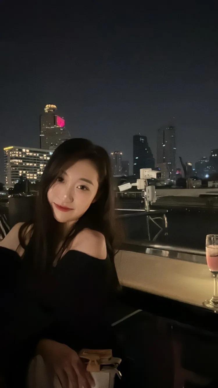 法律界國民女友-伊伊 GN暱稱：伊伊♡ Instagram：yiyiini_11。業者提供