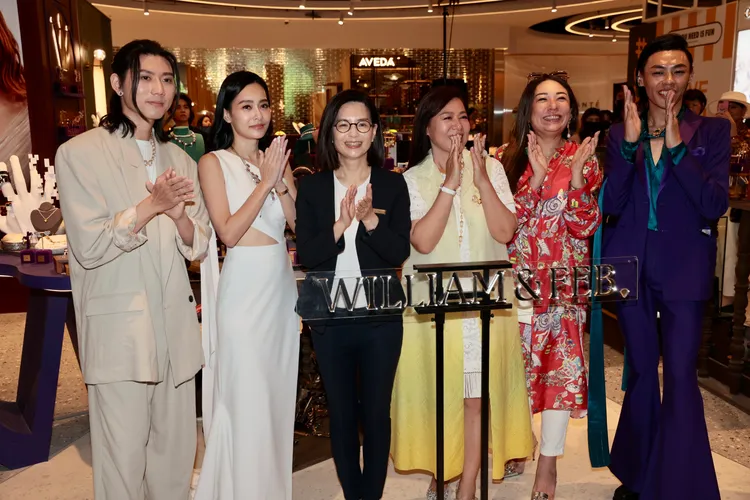 王思佳（左二）已經幫女兒找到幼幼班。彭欣偉攝