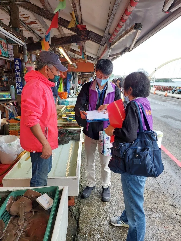 基隆市政府共計查核11間魚貨攤商、5間海鮮餐廳。翻攝照片