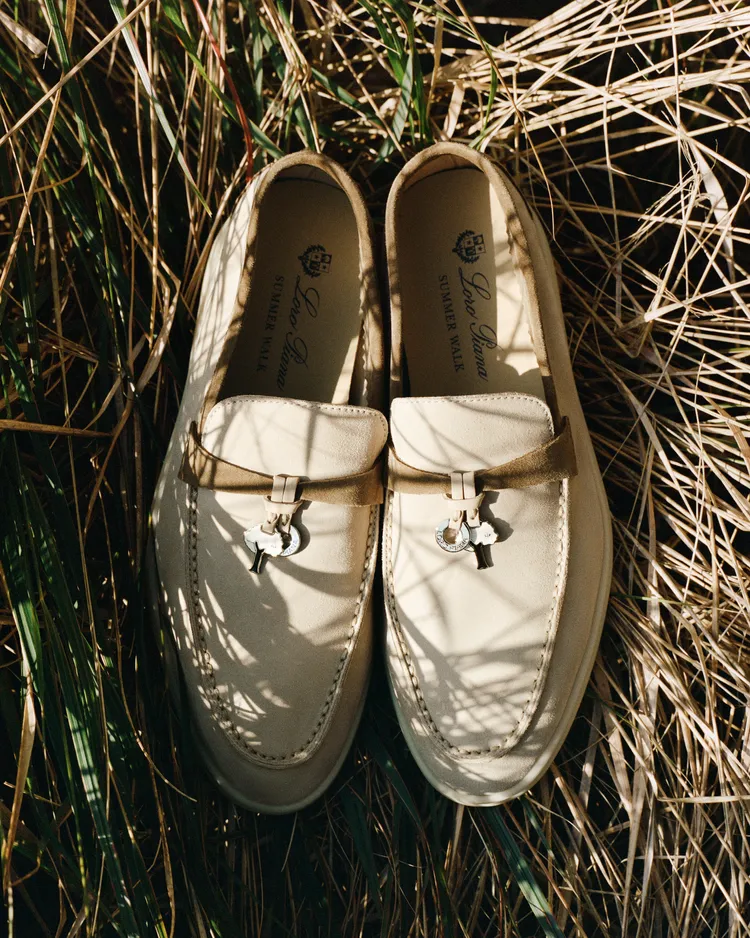 Loro Piana x 玄彬亞太區限定特別版Summer Walk女鞋，3萬6500元。品牌提供