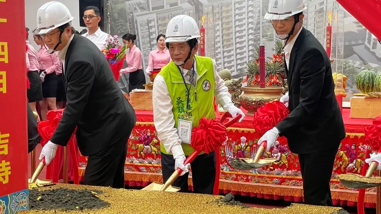 林右昌與吳琪銘一同主持動土典禮。立法委員吳琪銘辦公室提供