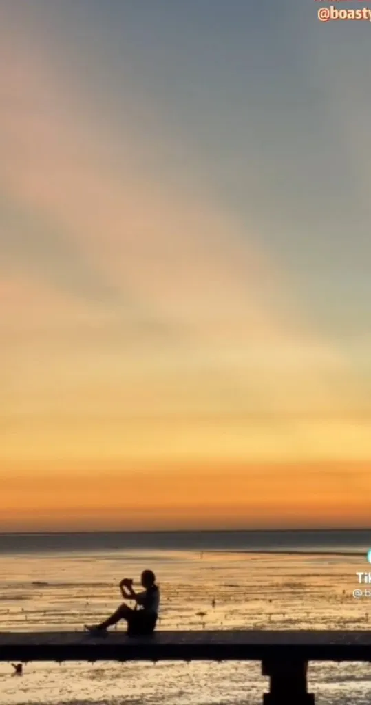 新竹17公里海岸線，自行車道是重要觀光景點。TikTok@boastyle 提供