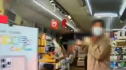 鏡頭貼漲價80元 北市女抝「殺價」!店員不爽脫口三字經險挨告