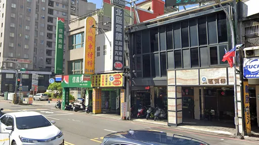 當鋪把紅線當停車區「罰單本店繳」 網紅Cheap怒:幹~糾甘心