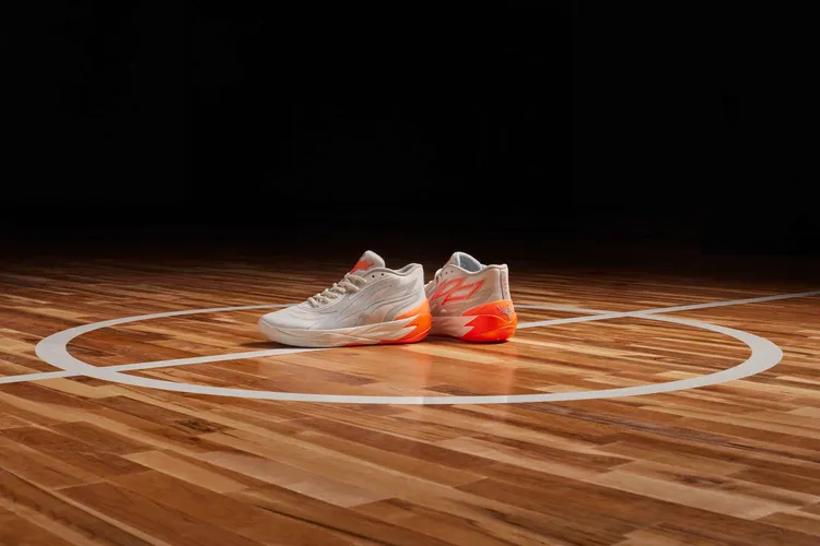 PUMA MB.02 GORANGÉ全橙榮耀的新色款，4480元。品牌提供