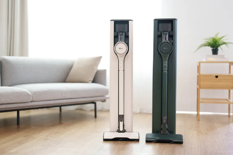 LG A9 TS蒸氣濕拖無線吸塵器搭載自動除塵功能，並搭配獨特「蒸氣雙旋濕拖吸頭」，一鍵即可開啟蒸氣濕拖清潔，全方位打造舒適無塵居家空間。業者提供