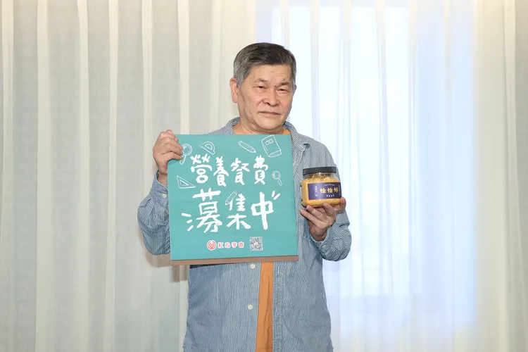 澎恰恰10日現身宣傳泡菜。鄭孟晃攝