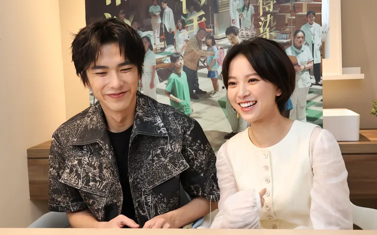 曾敬驊、項婕如（右）勤跑電影宣傳。莊宗達攝