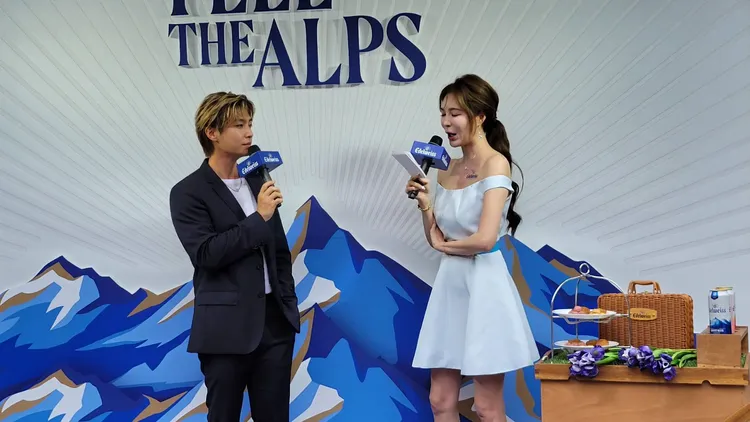 活動上炎亞綸跟主持人互動有趣。葉文正攝