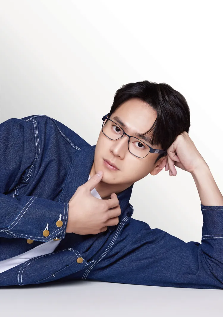 劉冠廷表示「佩戴合適的眼鏡可以為專業加分」，幫助他快速進入多樣化的戲劇角色。品牌提供