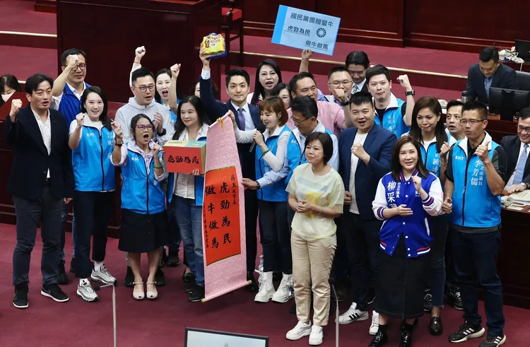 國民黨團替蔣萬安加油打氣。林林攝