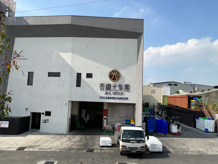 蔡姓前員工一度聲請查封繼光香香雞廠房。鮮明攝