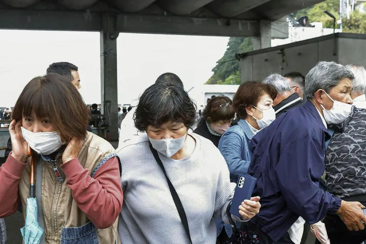 民眾驚慌走避。美聯社